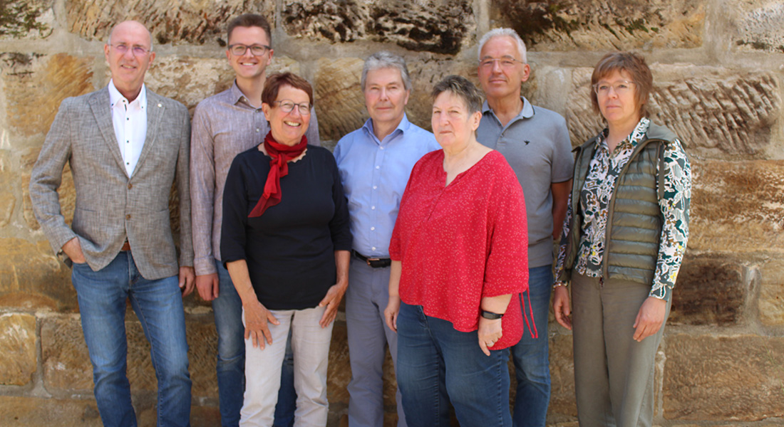 Der Vorstand vom Landesverband Tafel Bayern e.V. v.l.n.r.: Peter Zilles, Alex Brunner, Charlotte Michel, Manfred Kästle, Elfriede Höhn, Gerd Kermer und Elke Bollmann. Foto: Susanne Monz